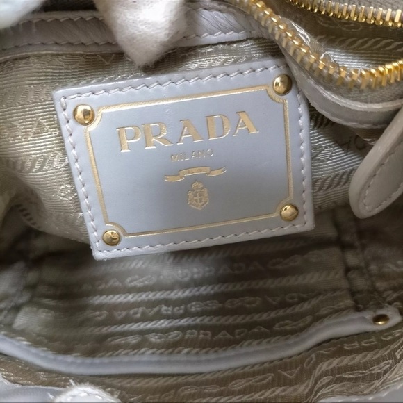 Prada Tessuto Gaufre Satchel in pale Grey/ Gold - Picture 8 of 17